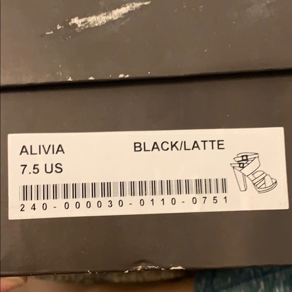 Black & Nude Strappy Sandals NWOB - Picture 5 of 5